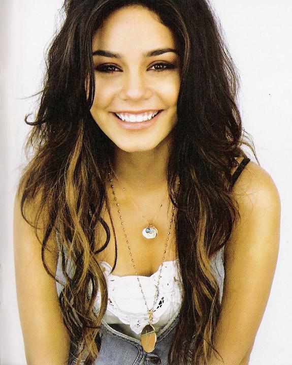 Vanessa Hudgens Photo (  )   /  - 72