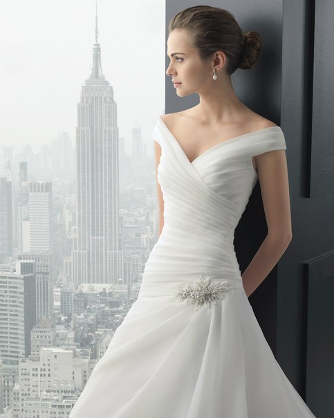   (Xenia Deli)  - ,  62-    /  - 207