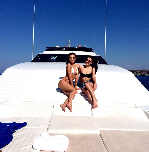   (Xenia Deli)  - ,  62-    /  - 213