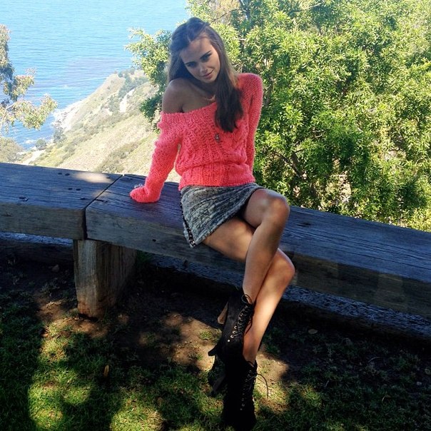   (Xenia Deli)  - ,  62-    /  - 246