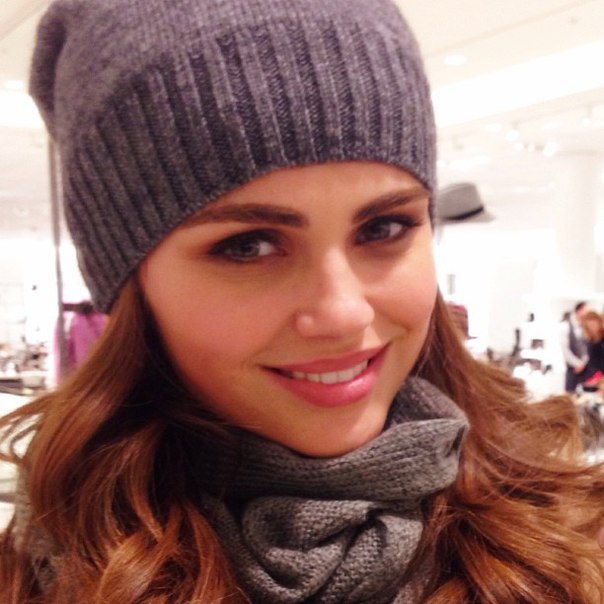   (Xenia Deli)  - ,  62-    /  - 252