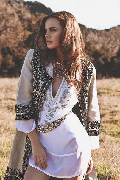   (Xenia Deli)  - ,  62-    /  - 282