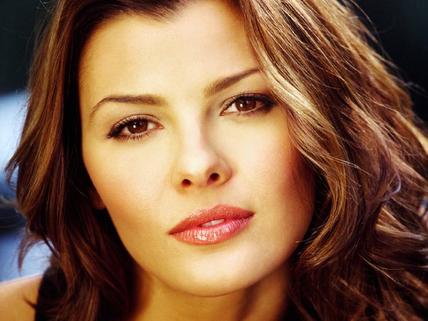Ali Landry ( ) /  - 19