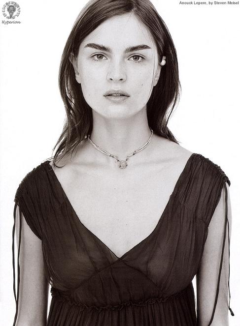 Anouck Lepere ( ) /  - 17