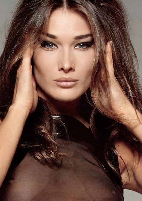 Carla Bruni Photo (  ) /  - 31