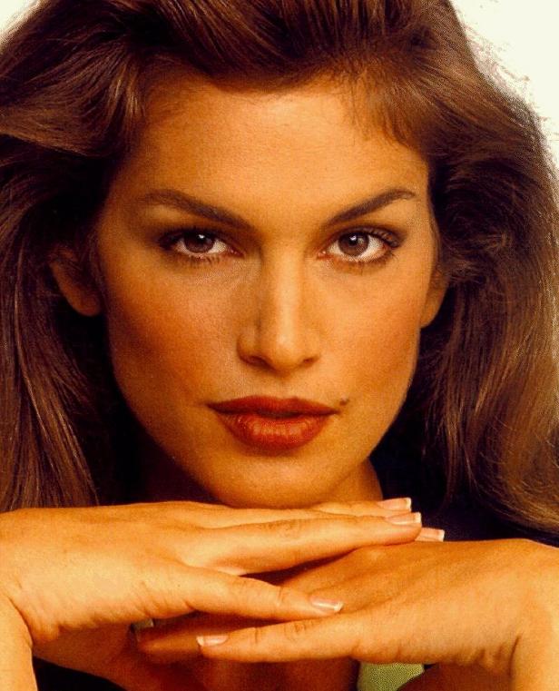 Cindy Crawford Photo (  )  - /  - 58