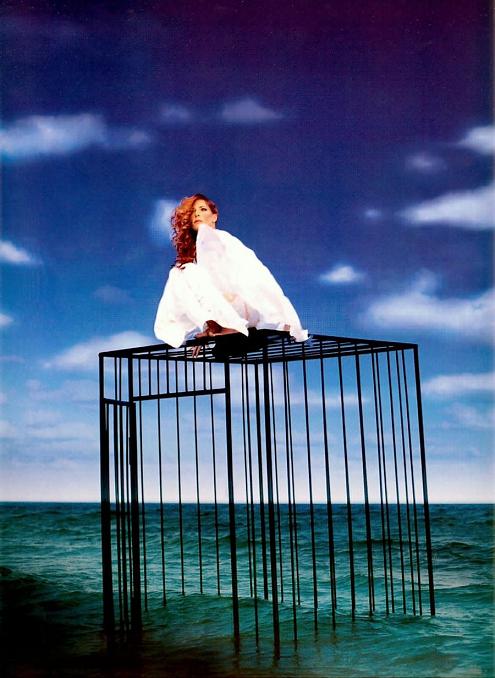 Mylene Farmer Photo (  )   /  - 6