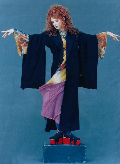 Mylene Farmer Photo (  )   /  - 30