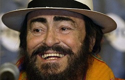 Luciano Pavarotti Photo (  )    