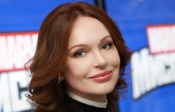 Актриса Ирина Безрукова восхитила женственным образом на премьере фильма «Лёд»
