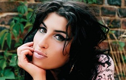 Amy Winehouse Photo (  )  