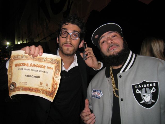 Chromeo Photo ( )     /  - 8