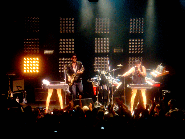 Chromeo Photo ( )     /  - 13