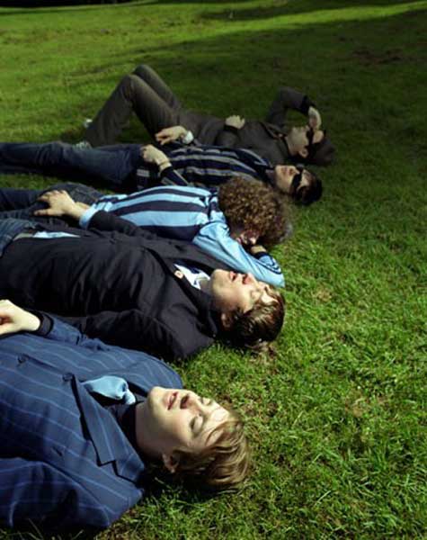 Kaiser Chiefs Photo (  )   -     /  - 8