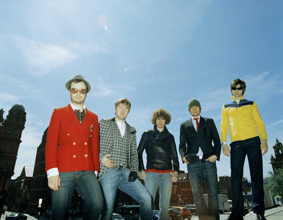 Kaiser Chiefs Photo (  )   -     /  - 18