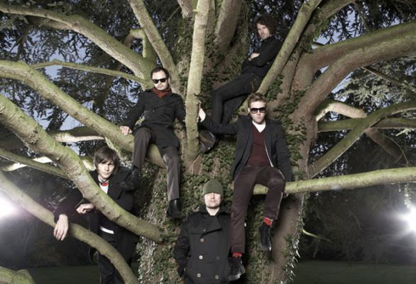 Kaiser Chiefs Photo (  )   -     /  - 20