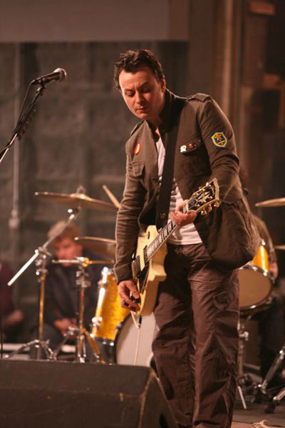 Manic Street Preachers Photo (   )   -,  ,  ,  , ,  /  - 12