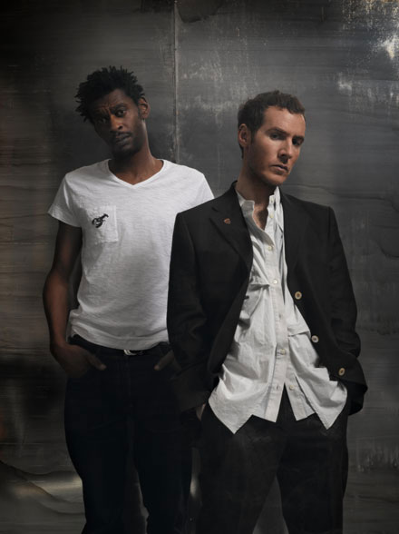 Massive Attack Photo (  )   /  - 7