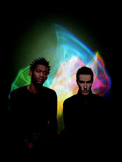 Massive Attack Photo (  )   /  - 19