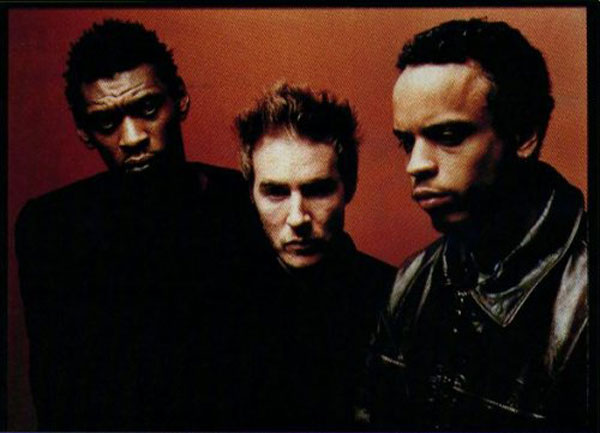 Massive Attack Photo (  )   /  - 20