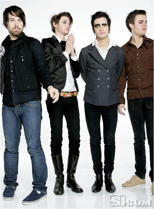 Panic At The Disco Photo (    )   /  - 7