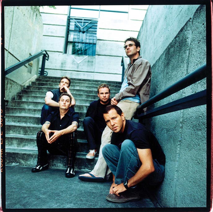 Pearl Jam Photo (  )   /  - 2
