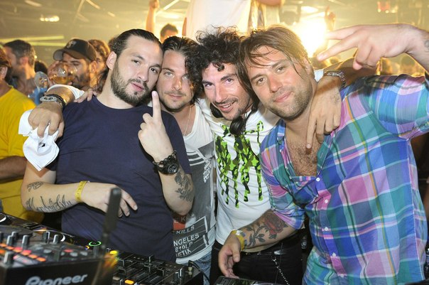 Swedish House Mafia Photo (   )     /  - 12