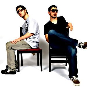 The Cataracs Photo ( )  -/-  /  - 21