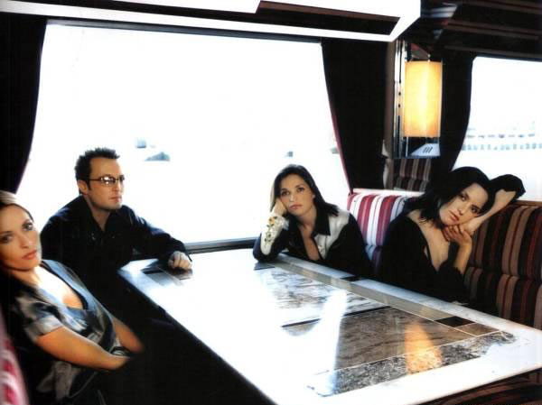 The Corrs Photo ( )   /  - 6