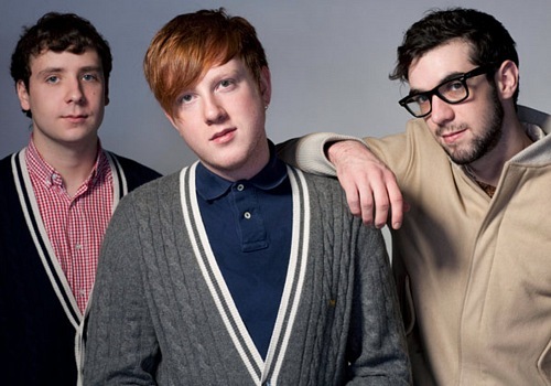 Two Door Cinema Club Photo (    )  