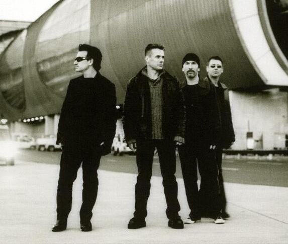 U2 (2) /  - 8