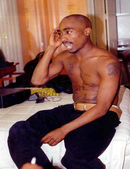 2Pac Photo (2,   )   /  - 11