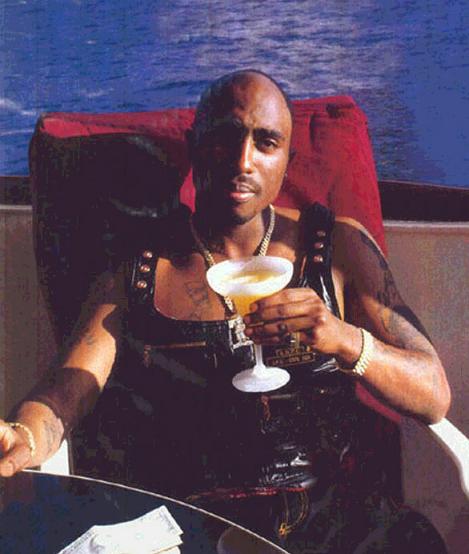 2Pac Photo (2,   )   /  - 15