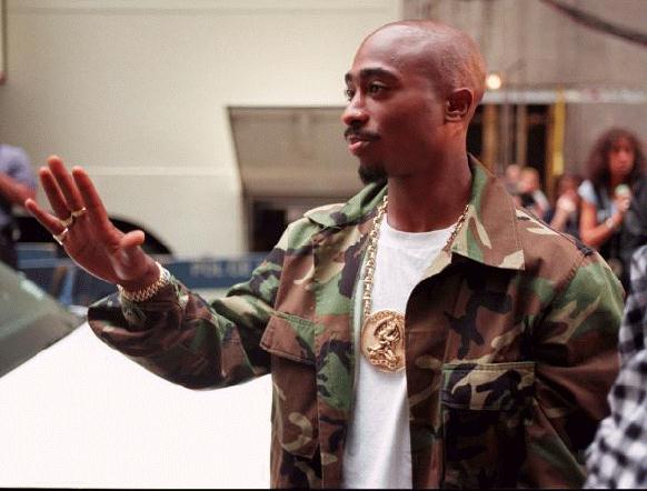 2Pac Photo (2,   )   /  - 23