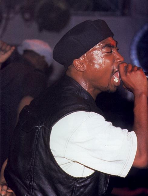 2Pac Photo (2,   )   /  - 24