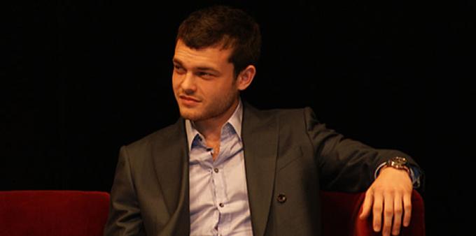 Alden Ehrenreich Photo (  )  ,        /  - 9