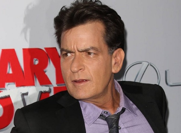 Charlie Sheen Photo (  )   /  - 3