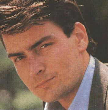 Charlie Sheen Photo (  )   /  - 19