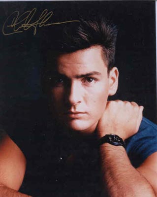 Charlie Sheen Photo (  )   /  - 30