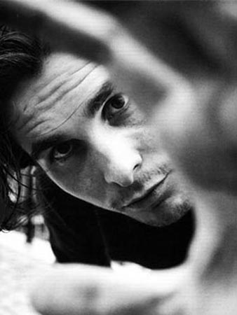 Christian Bale Photo (  )    /  - 15