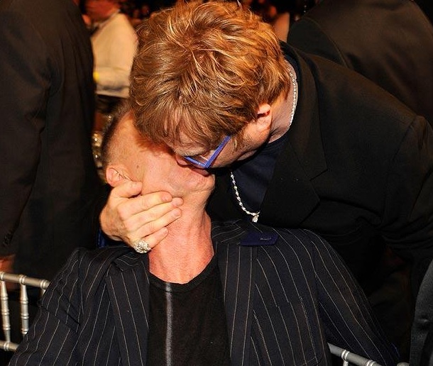 Elton John Photo (  )      /  - 4