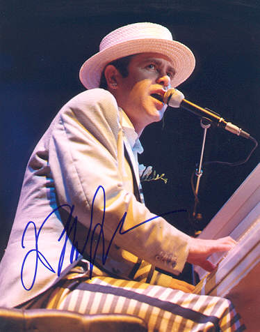 Elton John Photo (  )      /  - 9