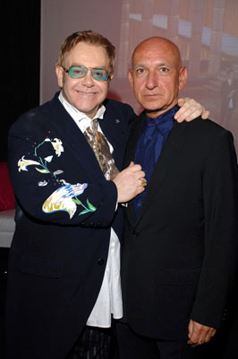 Elton John Photo (  )      /  - 16