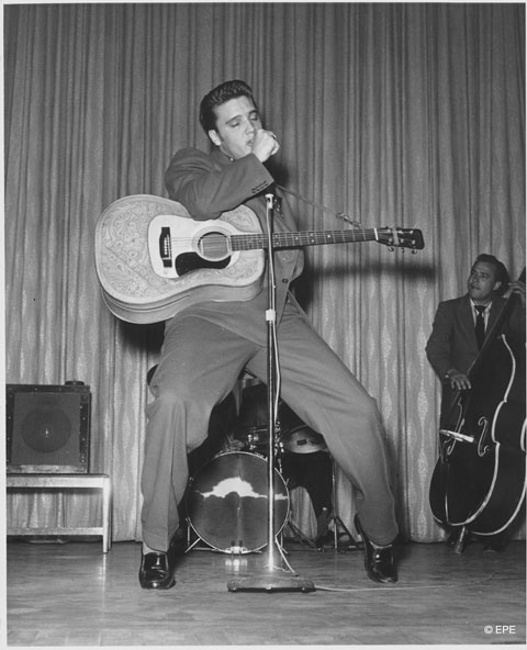 Elvis Presley Photo (  )    /  - 6