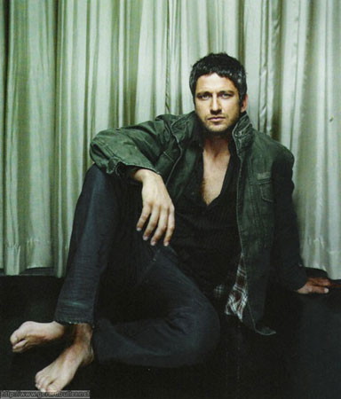 Gerard Butler Photo (  )    /  - 18