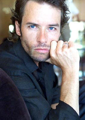 Guy Pearce Photo (  )    /  - 10