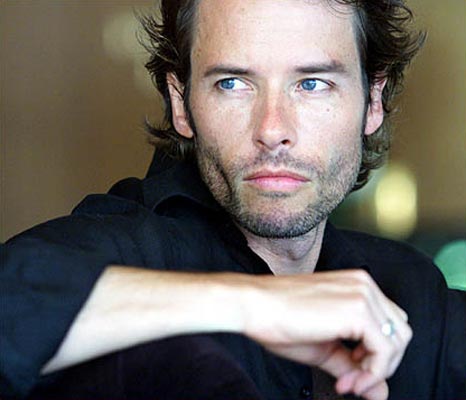 Guy Pearce Photo (  )    /  - 11