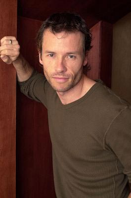 Guy Pearce Photo (  )    /  - 12