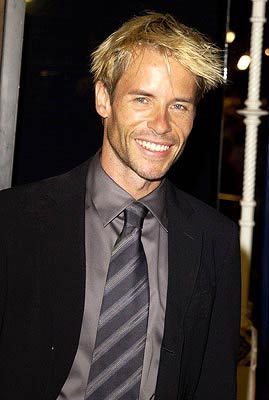 Guy Pearce Photo (  )    /  - 23