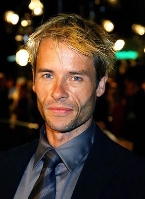 Guy Pearce Photo (  )    /  - 24